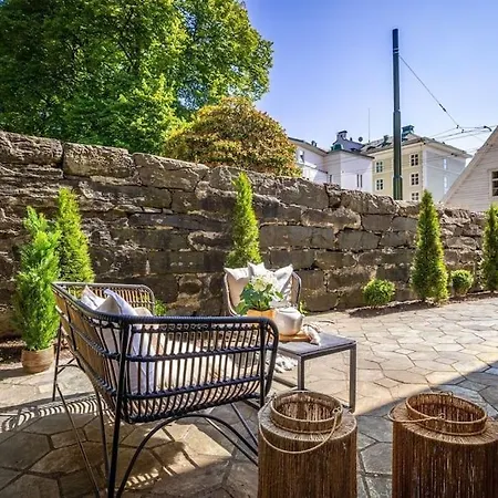New! Modern City Apt: Central W/ Private Entrence Bergen Esterno foto